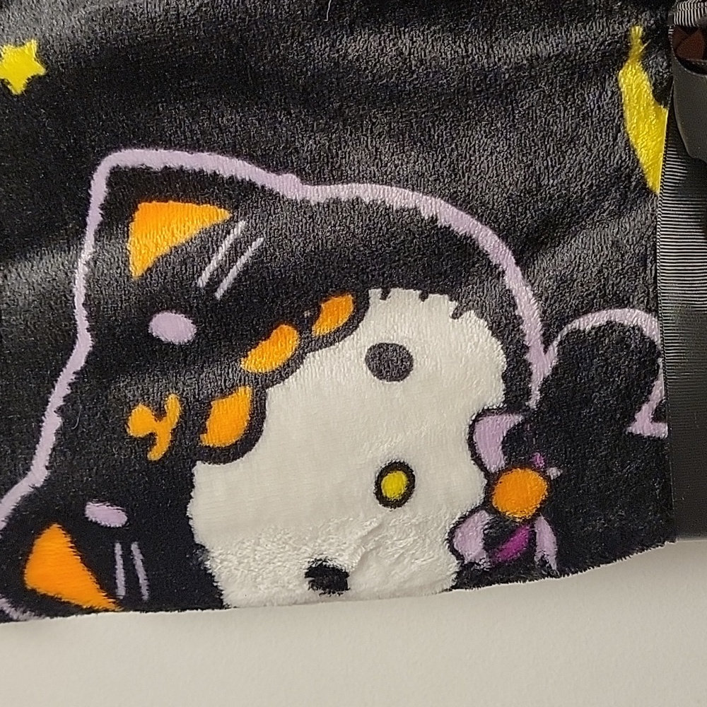 Hello Kitty Holloween Throw Vkanket - Picture 2 of 7